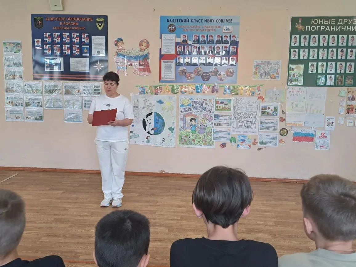 Сегодня на пришкольном лагере был день песен и танцев коренных народов Хабаровского края. Ребята узн