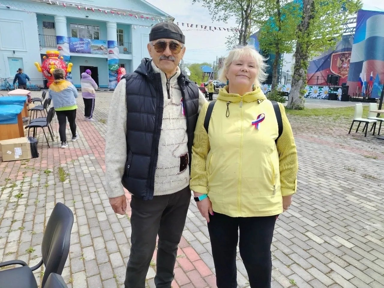 Акция «Триколор» в Соболево

12 июня, в День России, наше село в очередной раз доказало: настоящий п