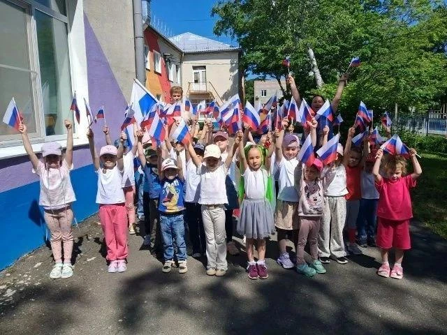 День России в детских садах Находки

12 июня дошкольники города вместе с педагогами и родителями отм