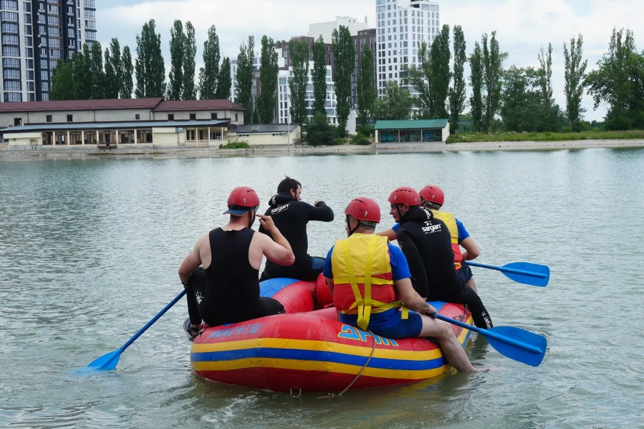 Спасатели отрабатывают навыки действий на воде

Заместителем начальника поисково-спасательного отряд