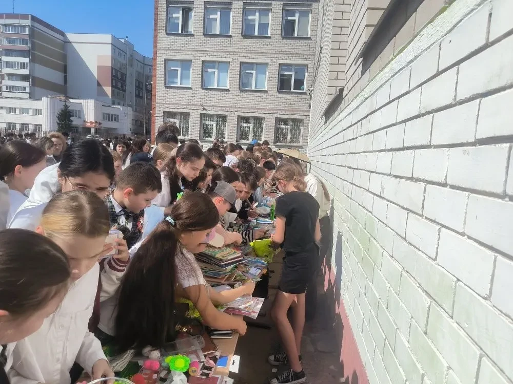 ❗В нашей школе прошла благотворительная ярмарка! Ребята подошли к делу креативно: здесь...