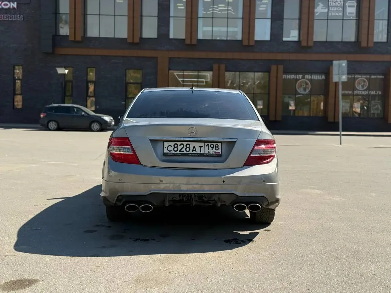 Mercedes Benz С-klass  3.5 АКПП 2007 год   До рестайлинг Надежный 272 3.5 мотор Стоит новый AMG руль