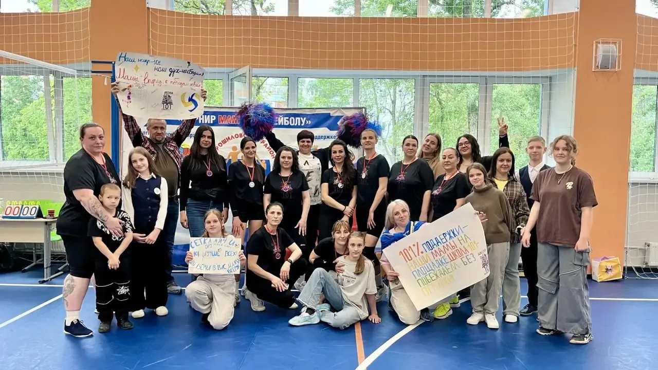 Мамы в ударе. Турнир Ворошиловского района🏐💥  Стартовали первые игры турнира по волейболу среди МАМ.