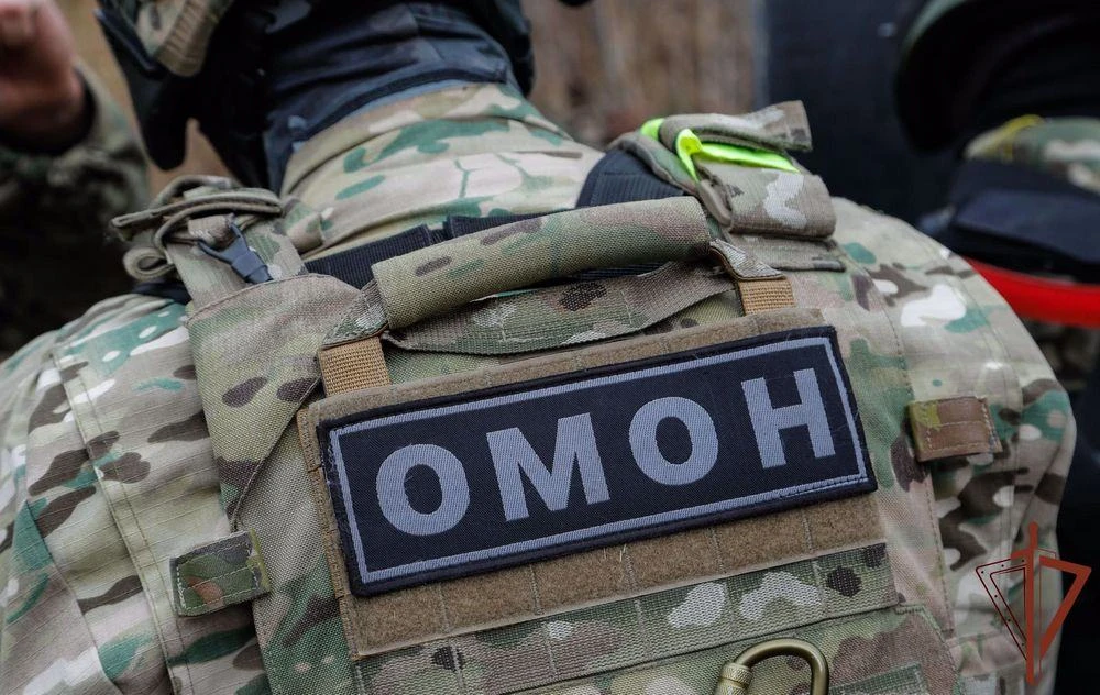 В Хасавюрте в рамках комплексной оперативно-профилактической операции «Анаконда» сотрудники ОМОН «Ск