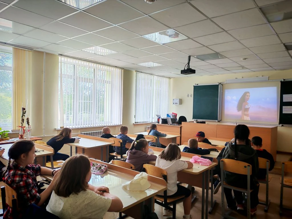 2 июня на базе школьного оздоровительного лагеря «Солнышко», специалисты Дома культуры ...