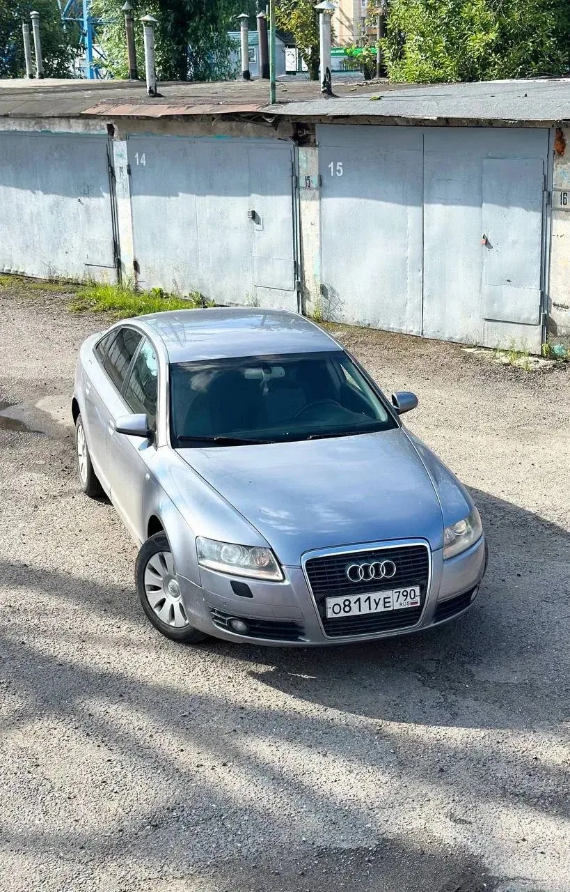 Audi A6 (c6) 
2.4 CVT 2004 год

— Двигатель 2.4 
Работает отлично, очень тихо и ровно. 
— Коробка ра