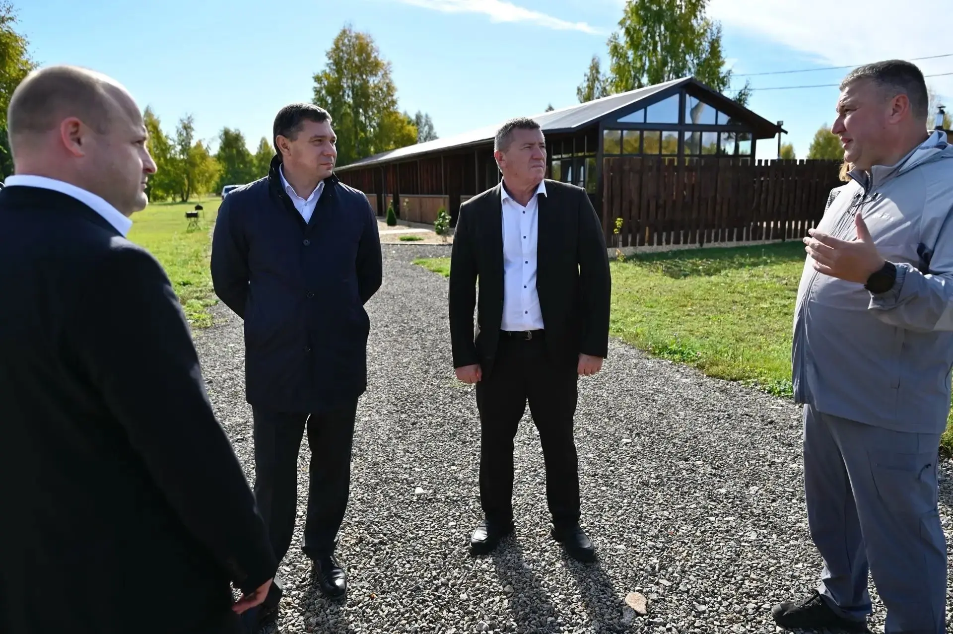Евгений Первышов обсудил развитие экологического туризма в Староюрьевском округе.