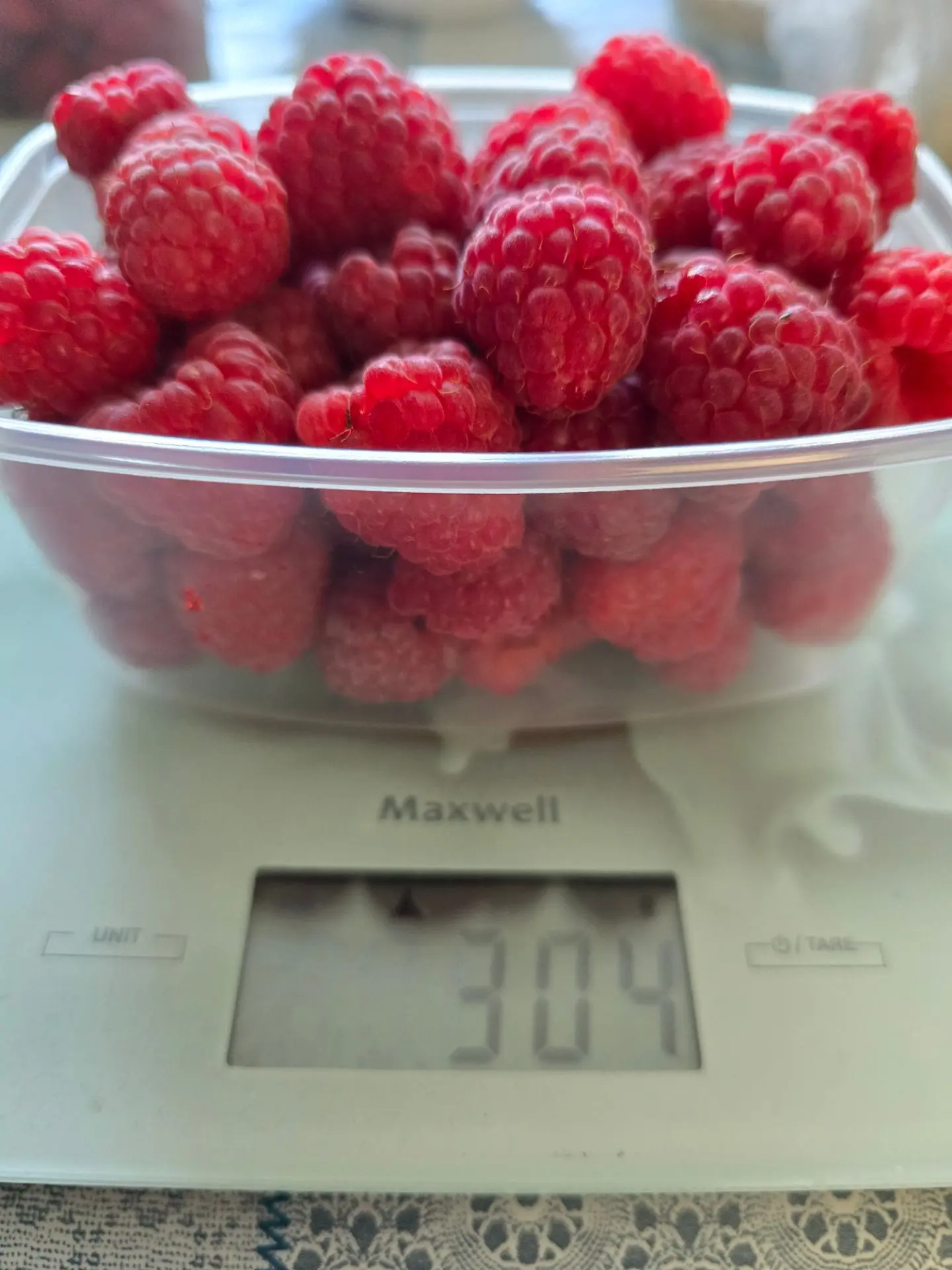 Малина крупная, вкусная! Контейнер 500 мл/300 гр - 250 ₽. Минимальный заказ 2 контейнера.