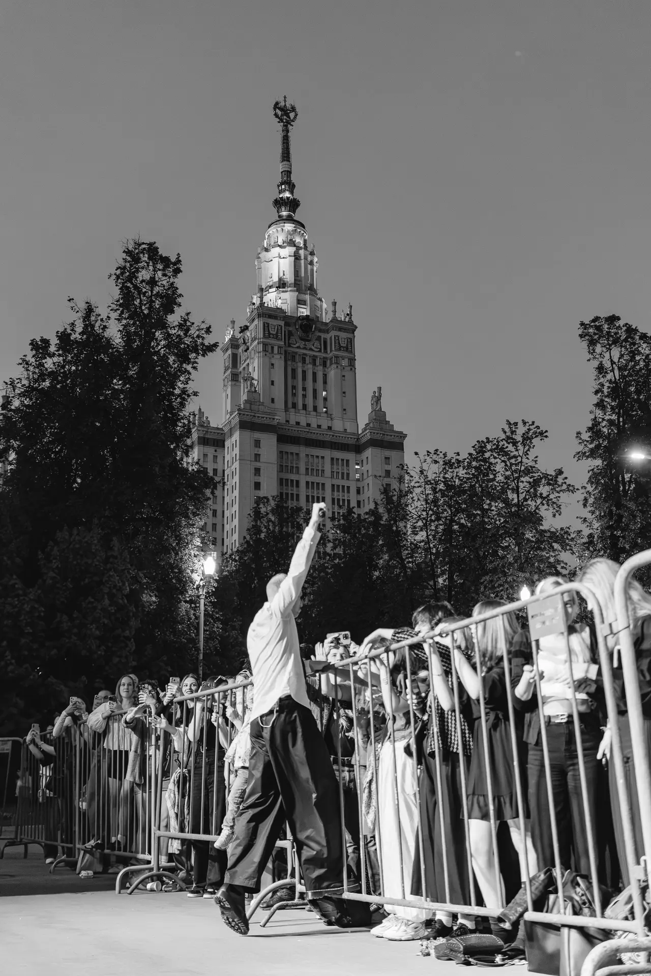 Здравствуй, лето! ☀️
Уже через 3 дня, и вместе с ним — наши июньские концерты:

📍 06.06 — Иркутск
Д