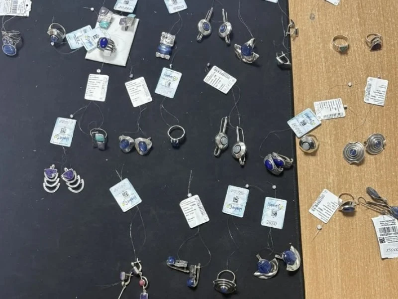 💍 В Барнауле рецидивист украл из ювелирного отдела украшения почти на 500 тысяч рублей