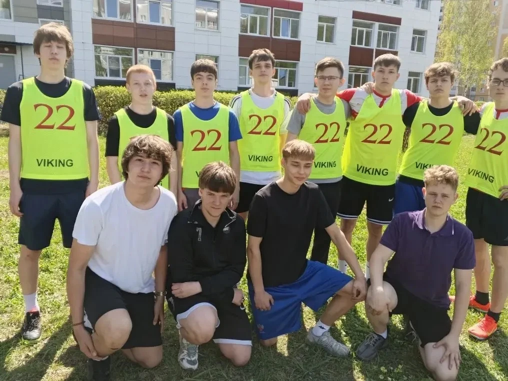 🎉Поздравляем команду МОУ СОШ № 22 с  🥇местом в первенстве Московского района по кроссу🎉