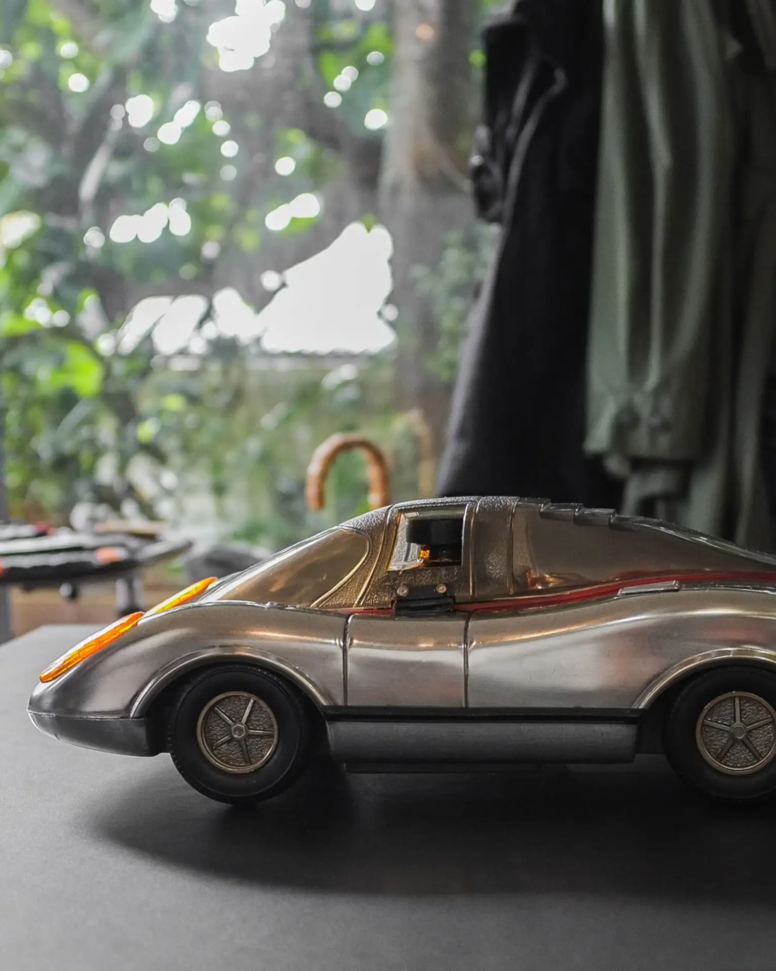 Porsche 917 превратили в мини-бар из 1970-х. Редкий винтажный Bar Car от Golden Crown и...