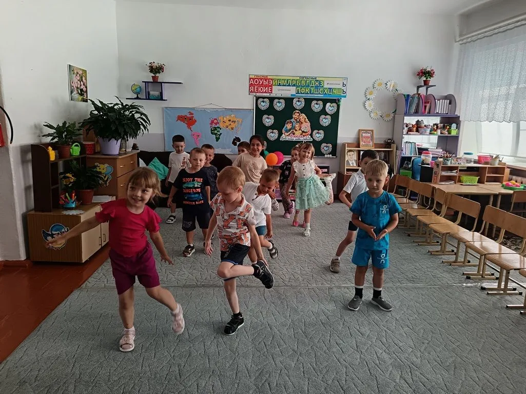 🇷🇺❤️ «Дружная семья — дружная Россия» в группе «Незабудки»! 🌼

8 июля в нашей группе прошёл тёплы