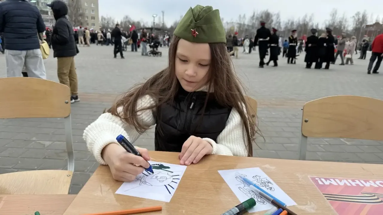 Взрослые и маленькие мегионцы вместе с нами рисовали голубей,  тренировались в сборке и разборке авт