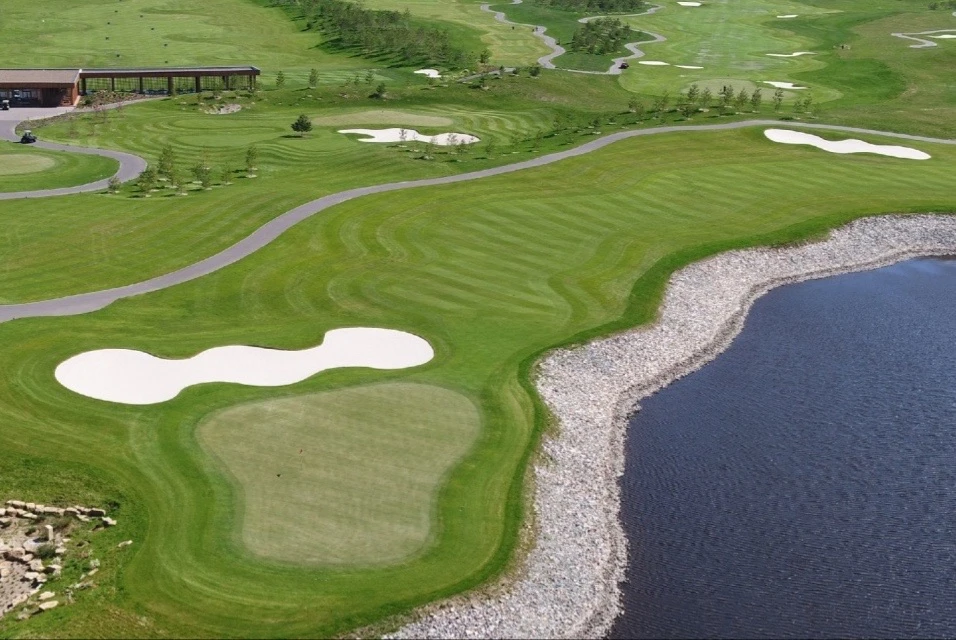 ⛳️ В Казани на поле гольф-клуба «Ак Барс» завершился первый день третьего этапа Евразийской лиги гол