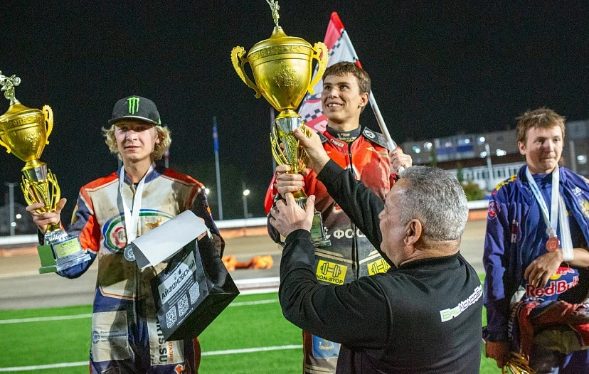 🏆 Саратовский мотогонщик выиграл первенство России по спидвею