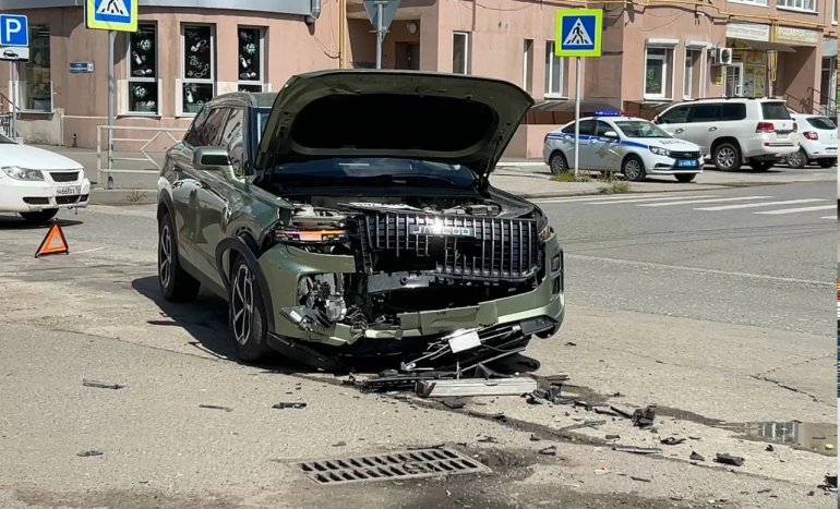 Стали известны подробности серьезной автомобильной аварии, которая произошла в центре С...