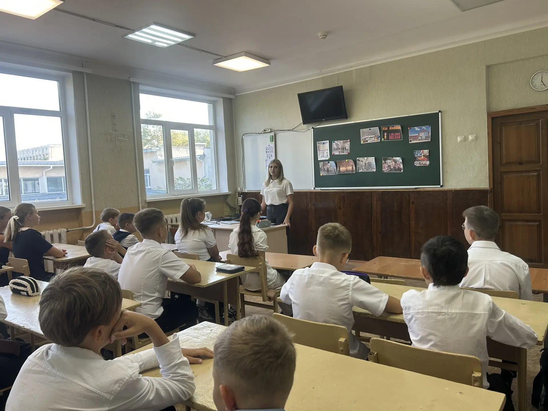 🙏Сегодня наша школа присоединилась ко Всероссийской акции памяти. Этот день неразрывно...