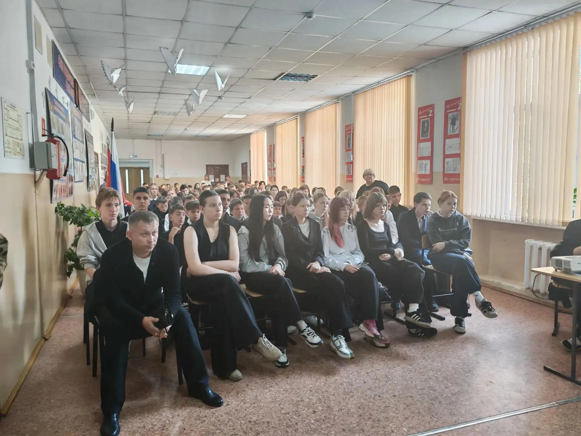 В школе №51 прошёл Урок мужества