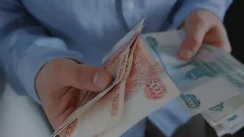 Семьи с детьми получат сентябрьские пособия 2, 5 и 8 октября