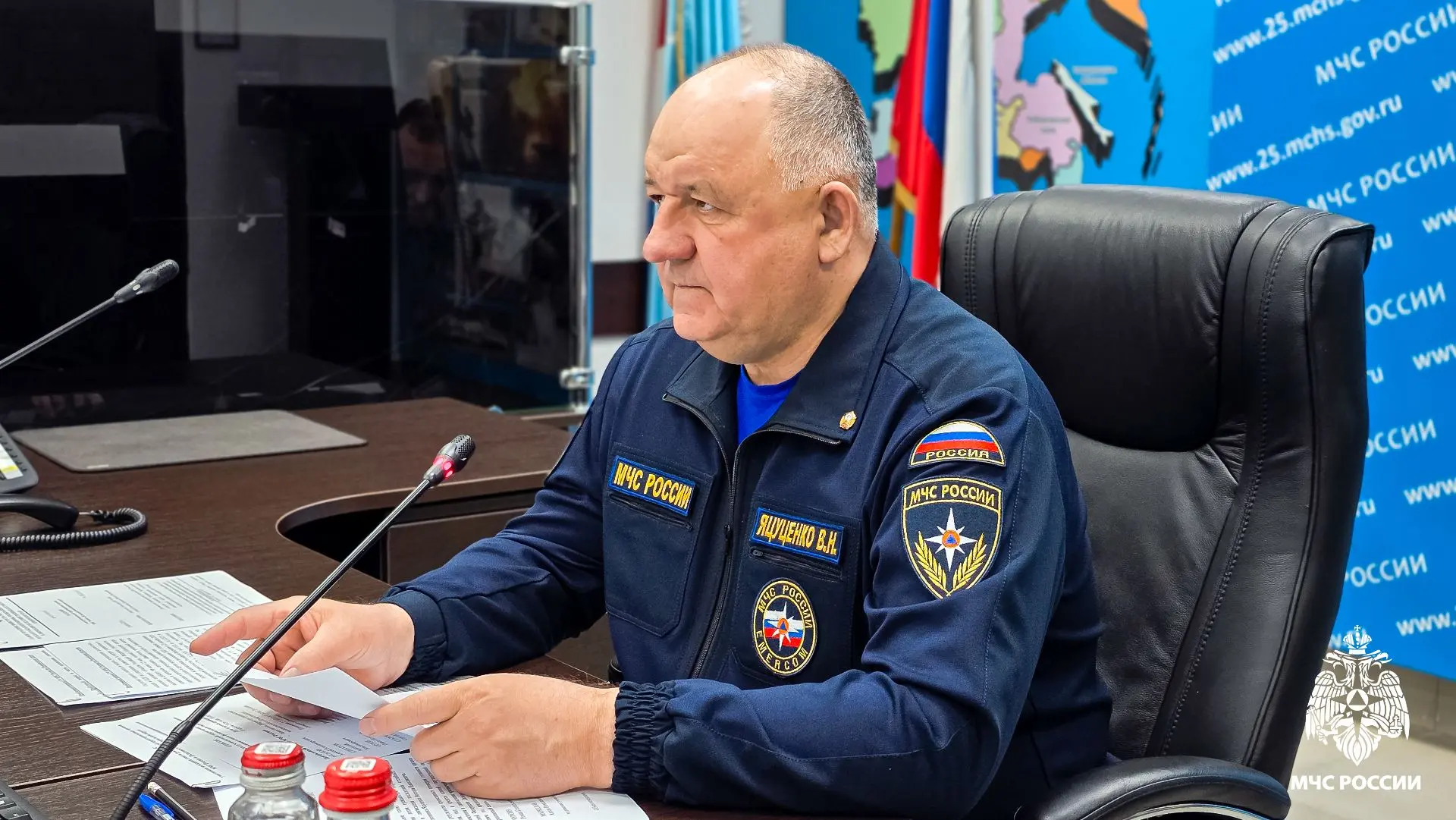Заместитель главы МЧС России Виктор Яцуценко начал работу в Приморском крае  По поручению главы МЧС 