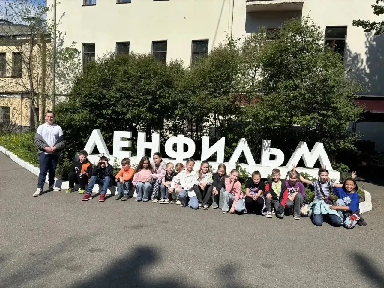 В минувшие выходные (17 мая 2026) ученики 3-1 класса с родителями посетили киностудию «...