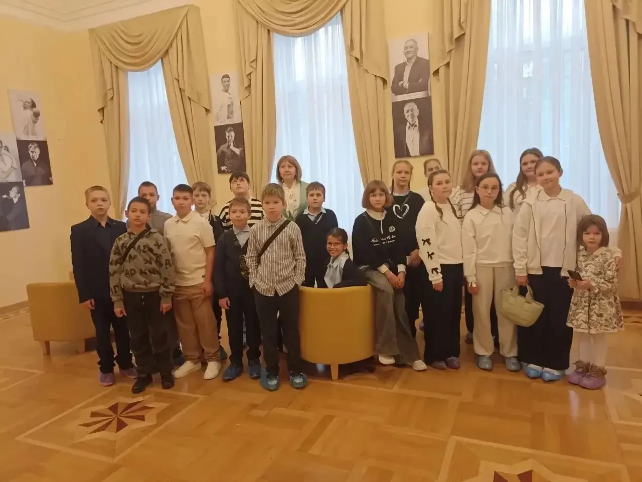 🎭 5А в мире сказок: «Дюймовочка» в театре кукол!