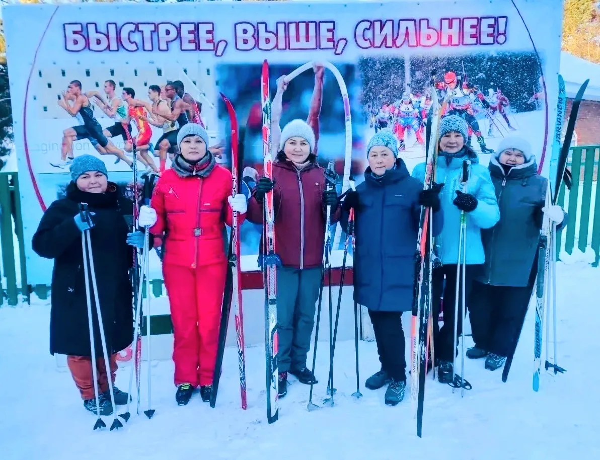 16 января на лыжне биатлонного комплекса состоялись соревнования по лыжным гонкам , при...