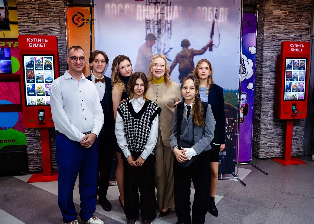 С премьерой, друзья! 🎬  «Последний шаг к Победе» нашего учителя Якова Мязина увидели зрители! Это пр