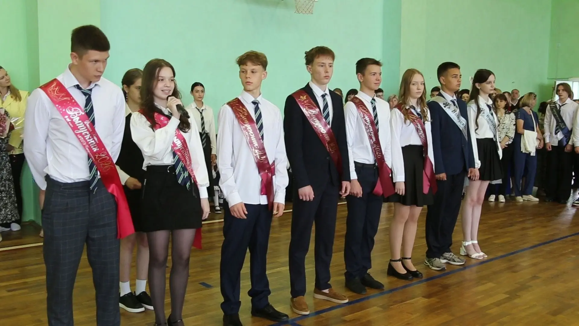 🎓✨Волнительный и радостный день для всей школы!✨🎓 Сегодня в стенах Бутурлиновской средней общеобразо