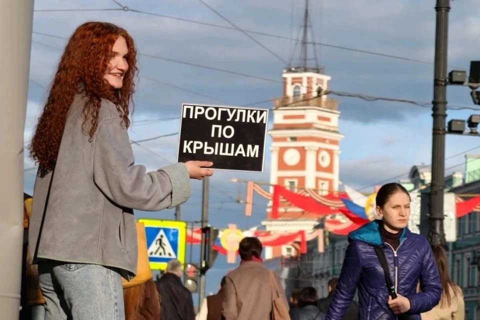 Около 60 легальных площадок для экскурсий по крышам доступно в Петербурге