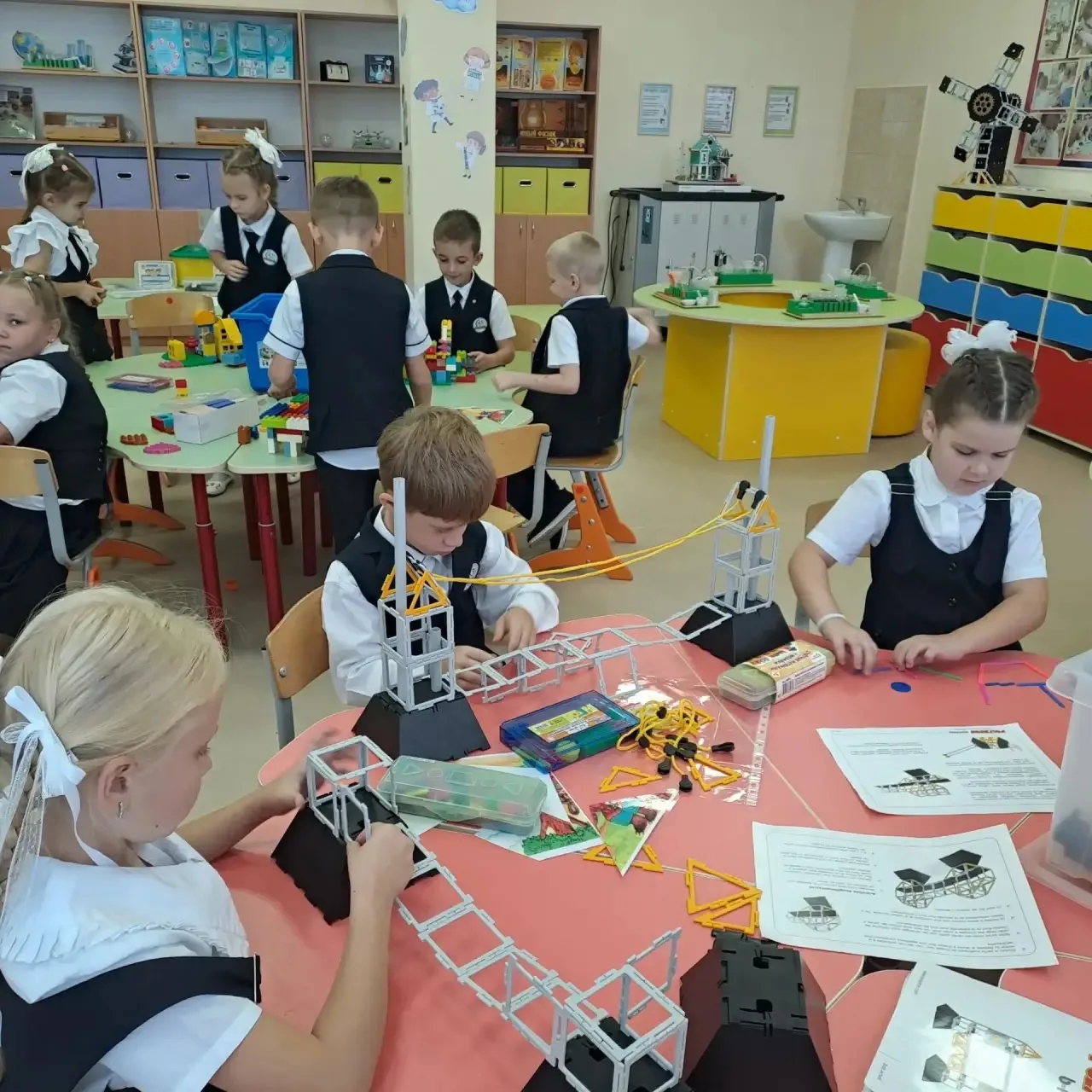 Юные инженеры в деле! 🏗️
