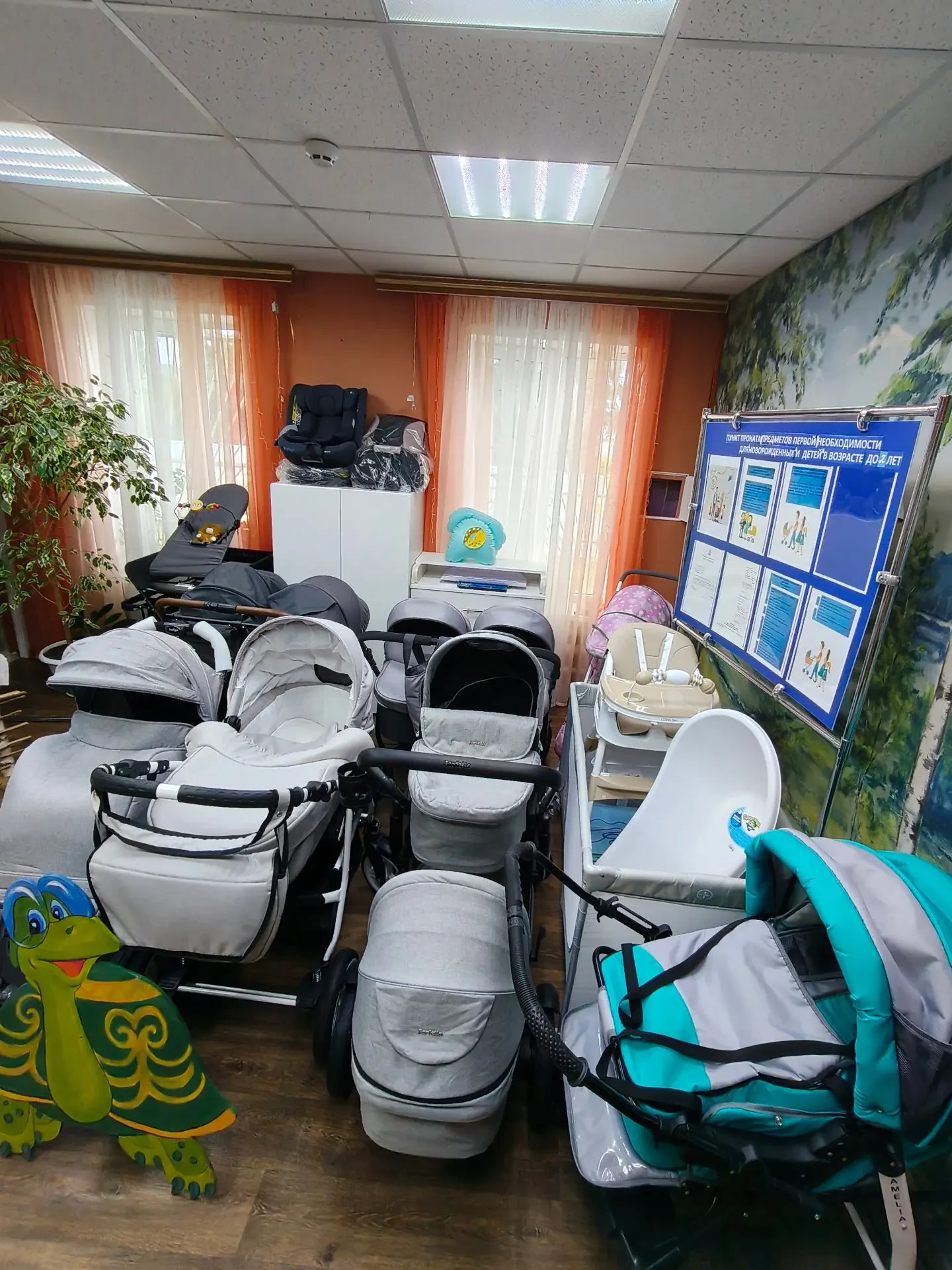 🏡 На базе Шумячского комплексного центра социального обслуживания населения активно пр...