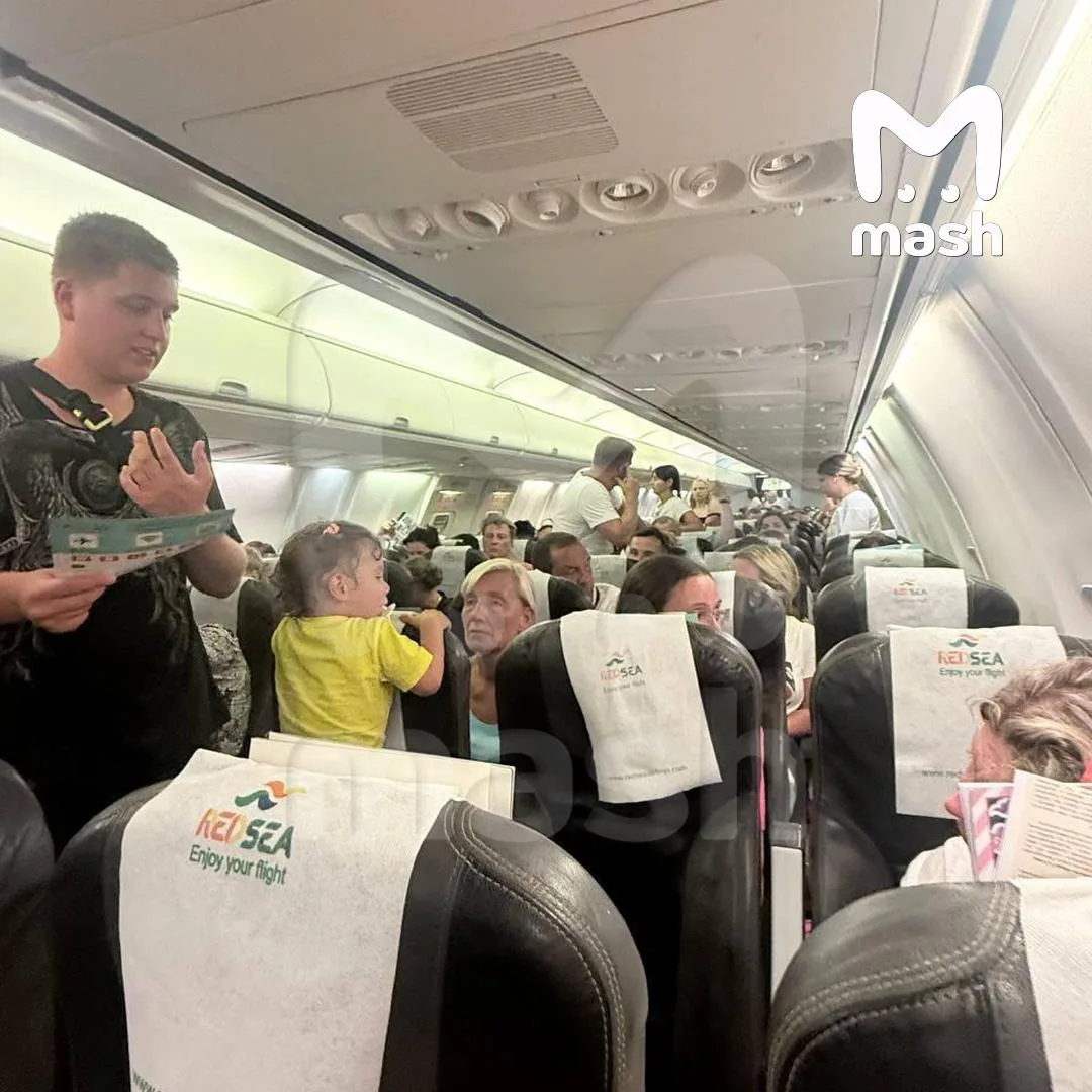 Пассажиры рейса Шарм-эль-Шейх — Москва застряли в Египте из-за неисправного кондиционир...