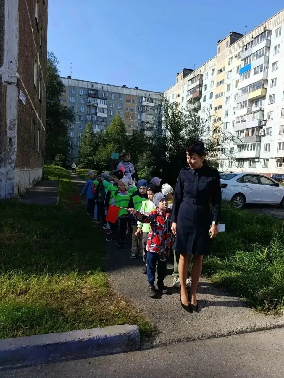 👮 ♂ Сотрудники Госавтоинспекции Новокузнецка провели познавательную пешеходную экскурс...