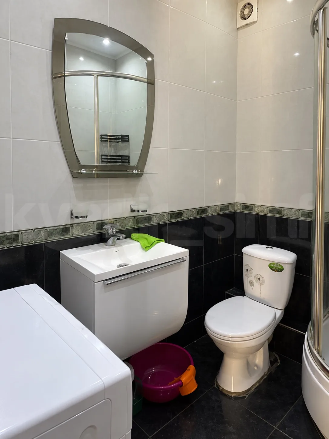 1 комнатная квартира улица Нестерова. 40м2 площадь, 1 этаж 4 этажки. Автономное отопление.
