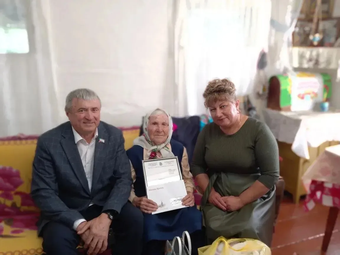 На днях жительница села Старая Тумба Анна Ямкина отметила знаменательную дату своего рождения. Ветер