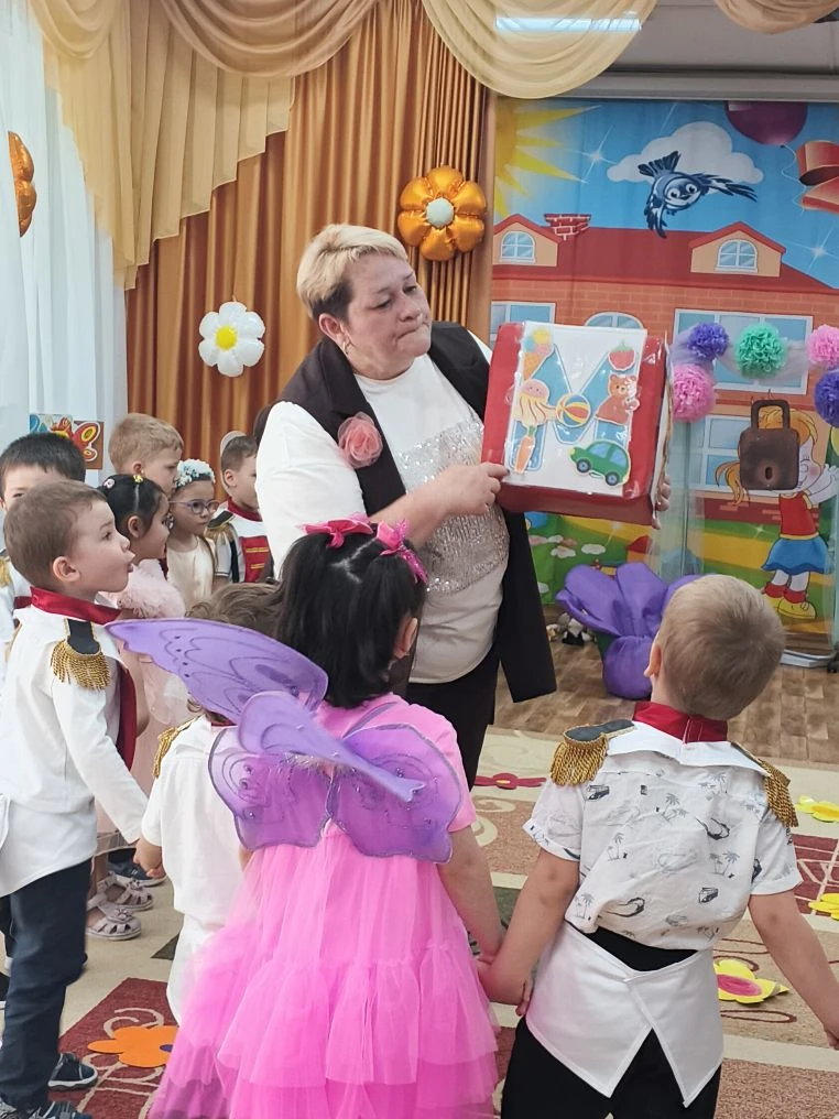 ✨ Выпускной в средних группах!!! ✨  Сегодня наши малыши отправились в удивительное приключение по мо