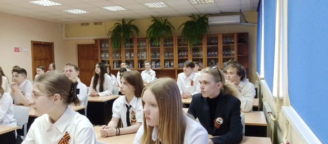 📽 В школе прошёл кинопоказ фильма «Вахта памяти» 4-5 мая в нашей школе состоялся кинопоказ фильма «В