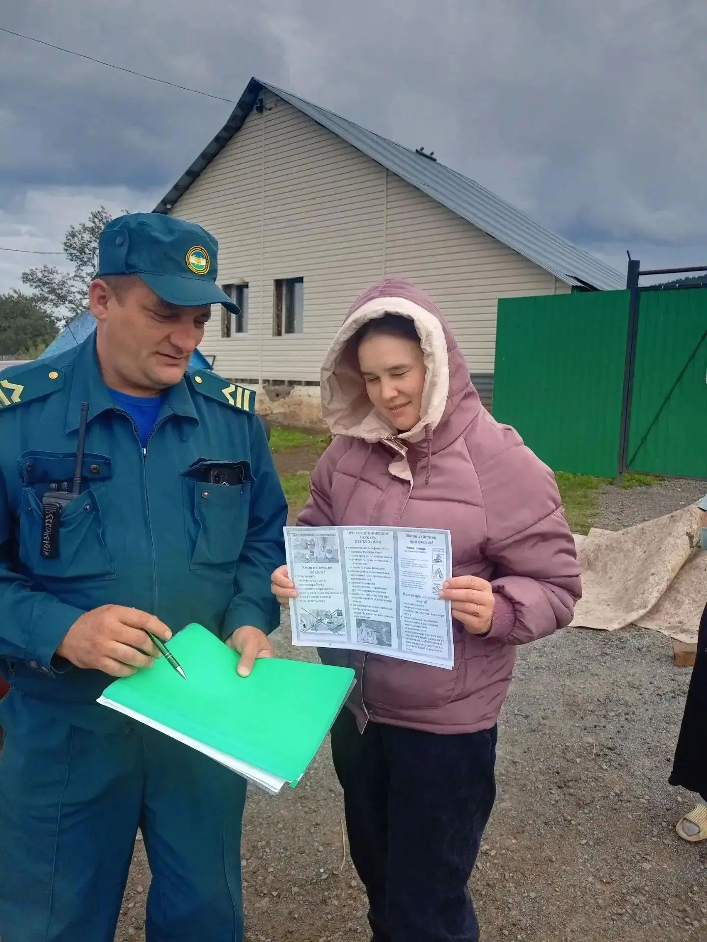 Ежедневно инструкторы Центра профилактики пожаров Госкомитета РБ по ЧС совместно с пред...