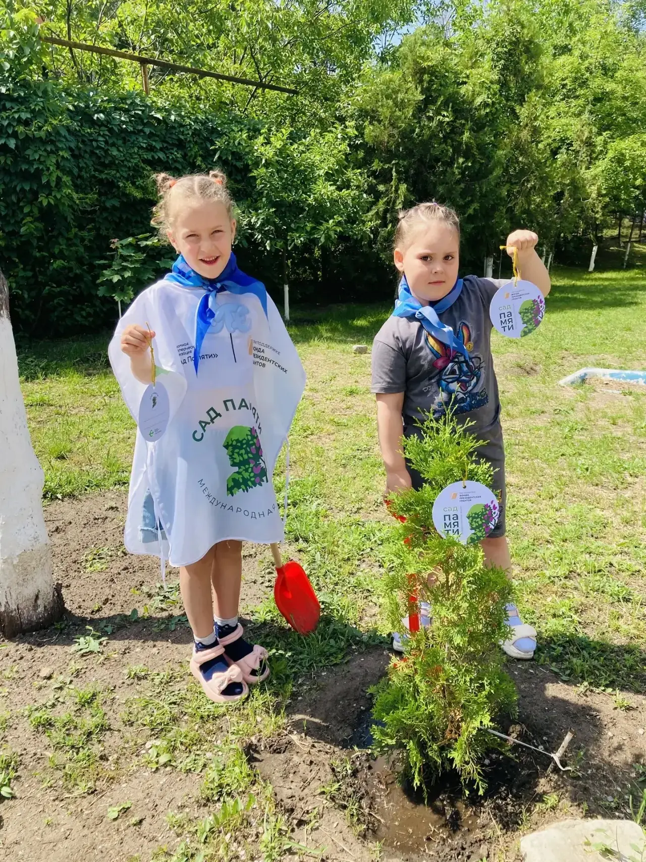 🌳 «Сад Памяти»: наши воспитанники вносят свой вклад в сохранение истории ☝️.С марта по...