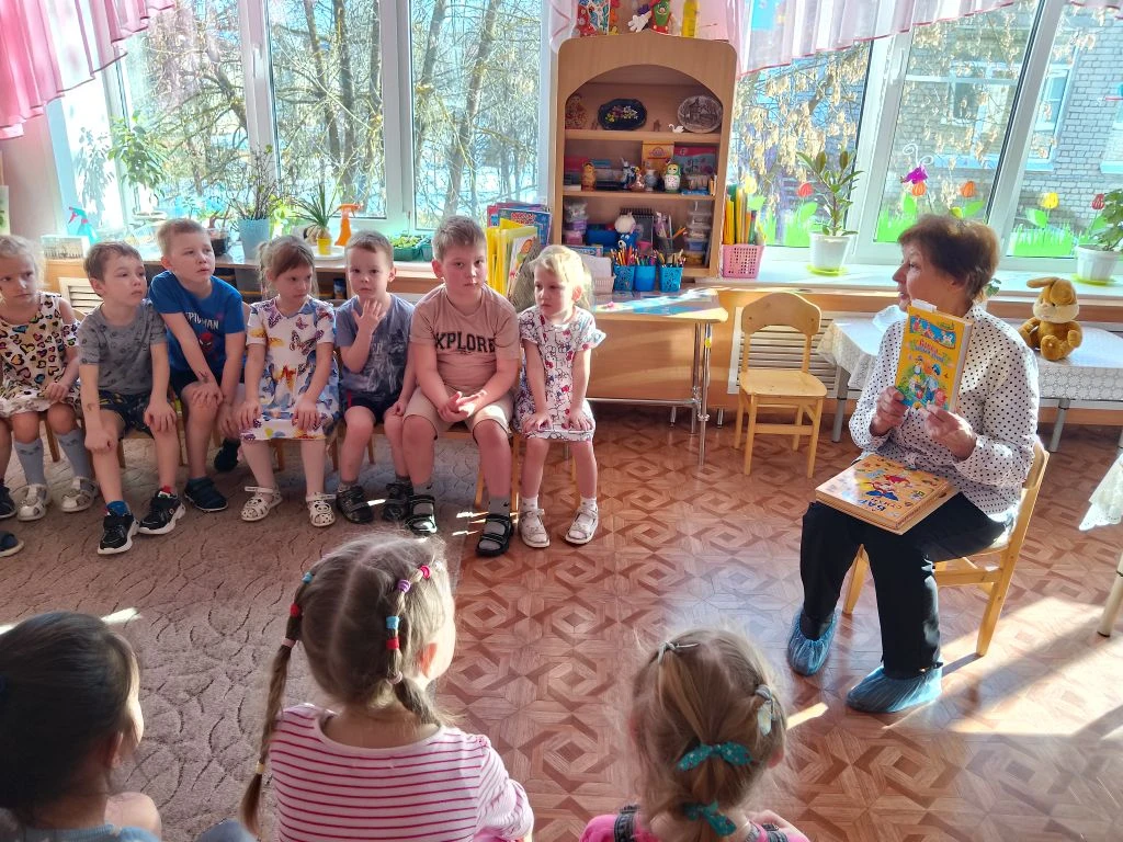 🏠Центр развития ребенка - детский сад № 30 активно сотрудничает с библиотекой - филиал...