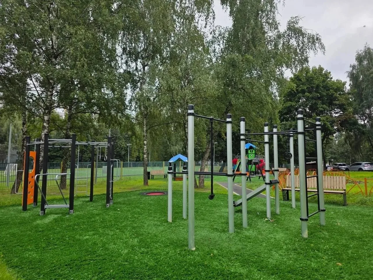 🛠 В столичных дворах завершился масштабный этап благоустройства: пешеходные зоны и авт...