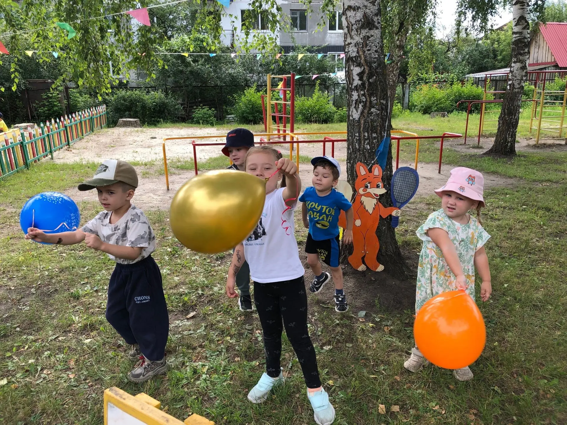 🎉 День воздушного шарика: море радости и научных открытий! 🎉