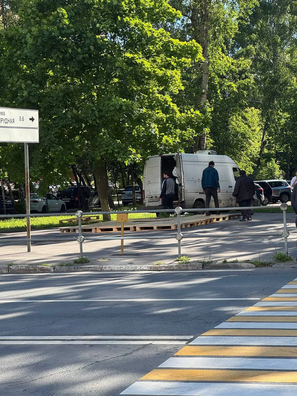 Очередная палатка в городе! 

Насколько мы помним, Олег Сотник боролся с этими «торговыми объектами»