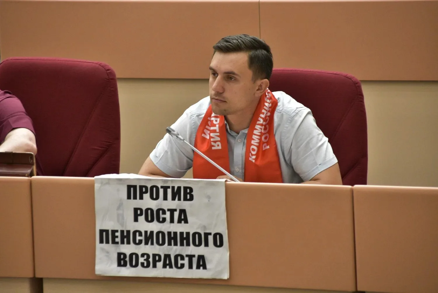 ⚡️Николая Бондаренко задержали в Саратове за демонстрацию нацистской символики — если с...