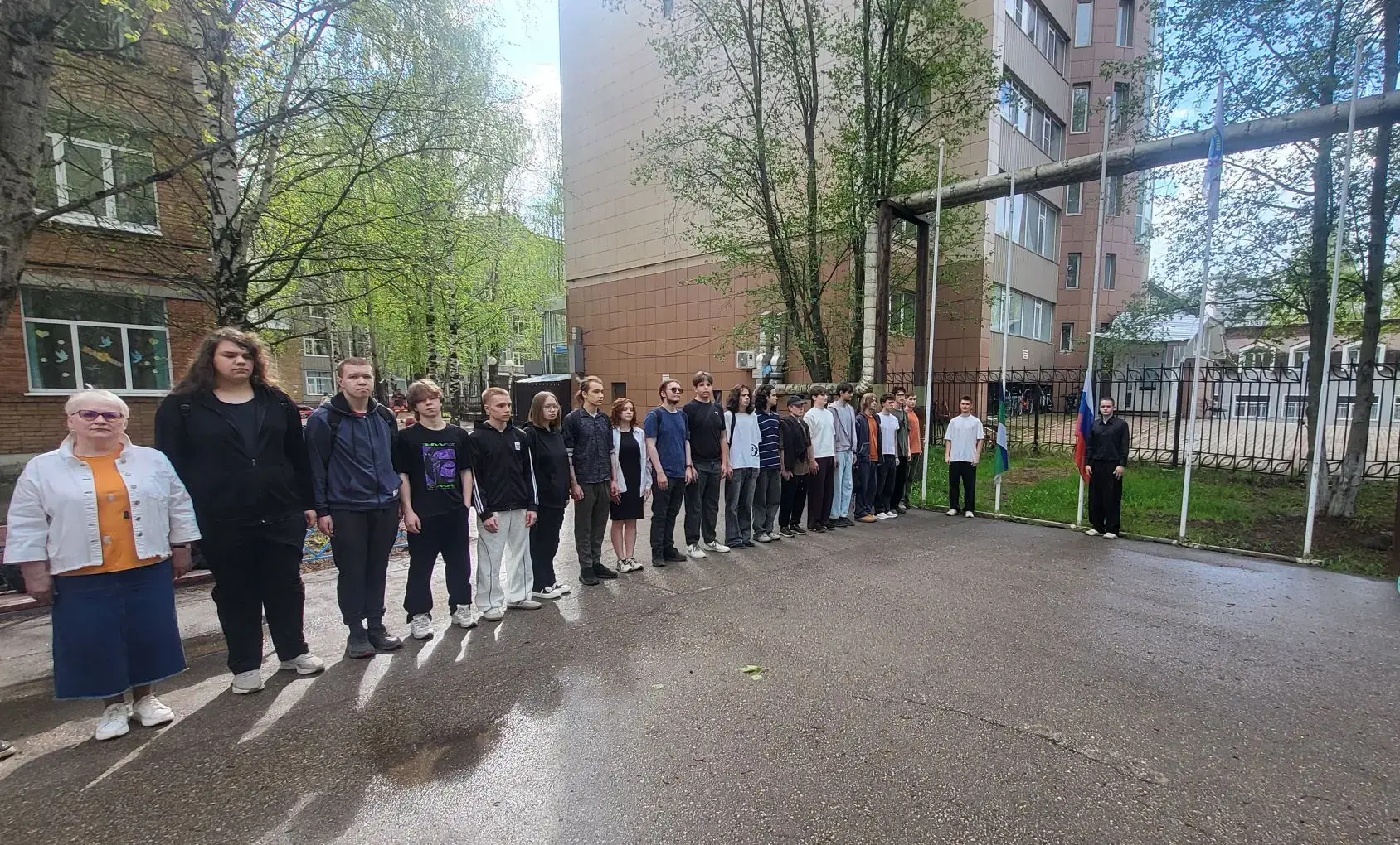 🔹 Традиции и важные разговоры  🇷🇺 Сегодня состоялась традиционная церемония поднятия государственных