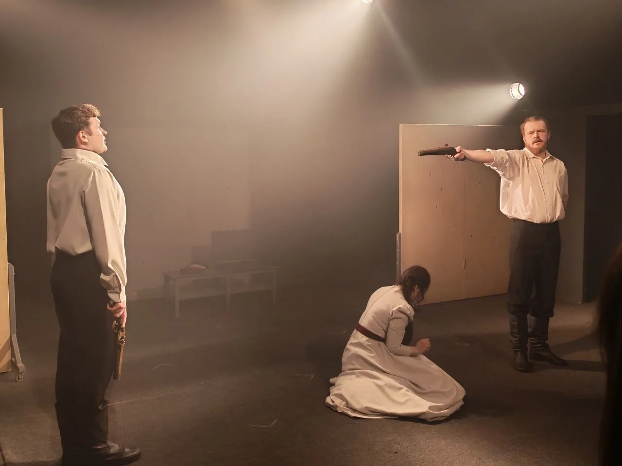 🎭📚 Школьники окунулись в мир театра! 💃✨ Вчера ученики 8 классов отправились в незабываемое путешеств