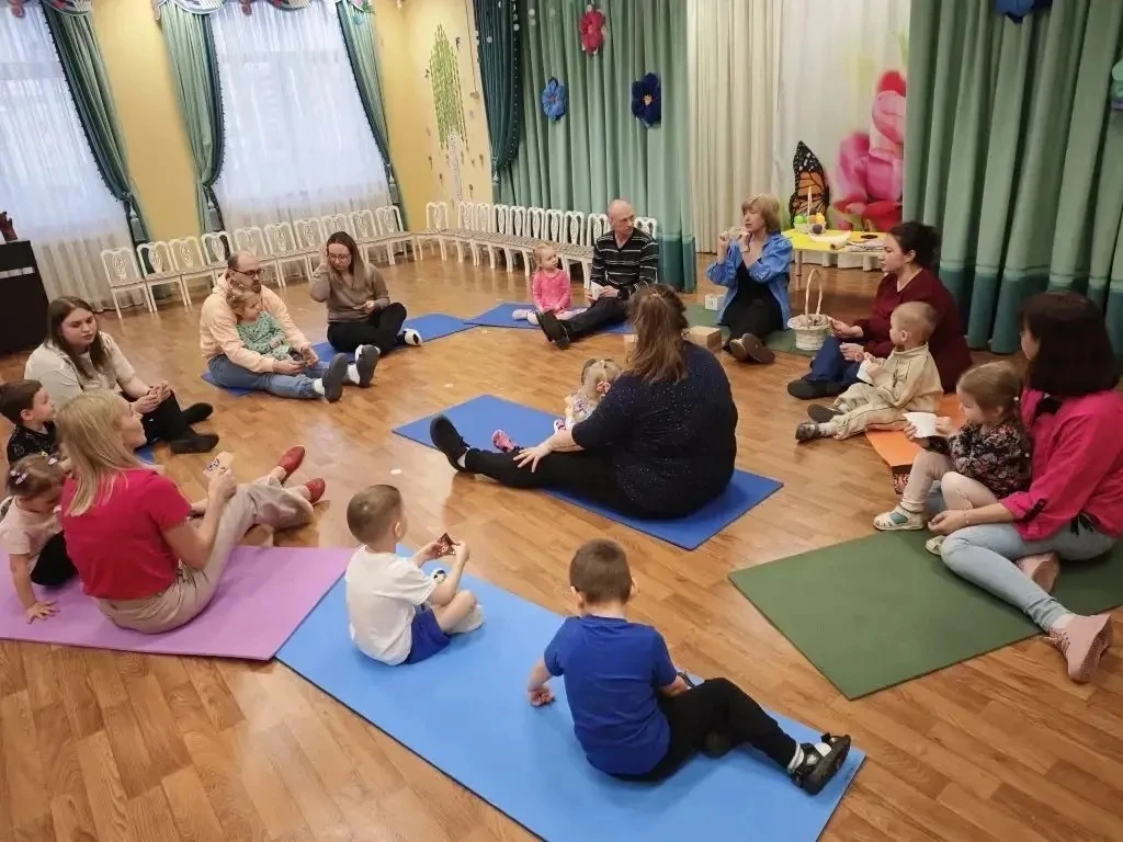 🌻В группе «Комарик» прошел увлекательный мастер-класс «Играем вместе»  🌻Главными героями встречи ста