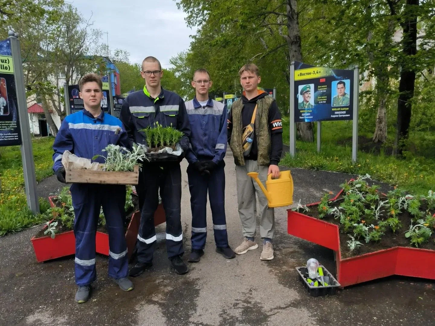 ТРУДОВОЕ ЛЕТО
 
Летняя трудовая бригада продолжается.
 
В июне на территории Елизовского округа сфор
